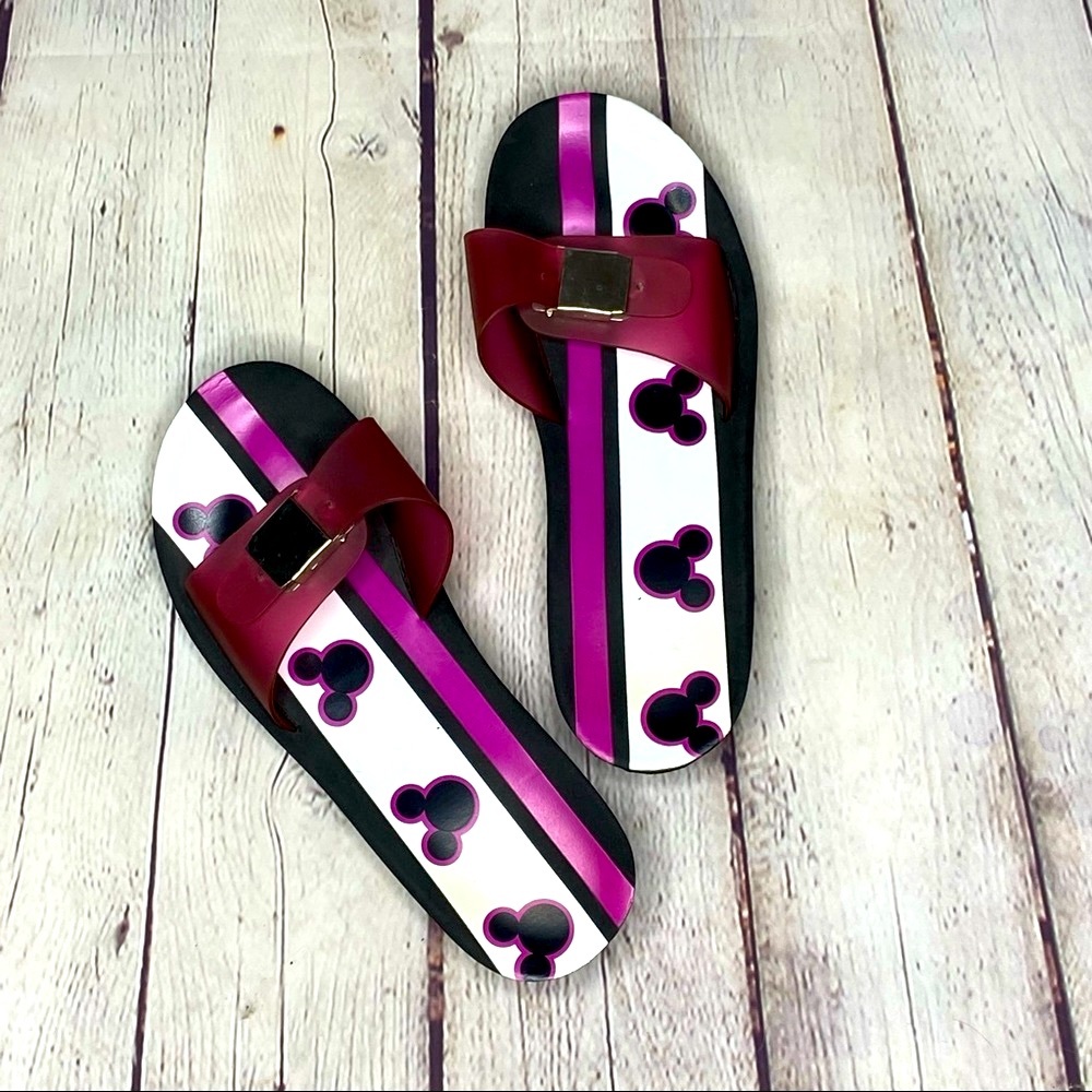 Mickey Slides